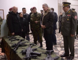 Rogozin: Pyetni serbët a duan bazë ushtarake ruse në Serbi