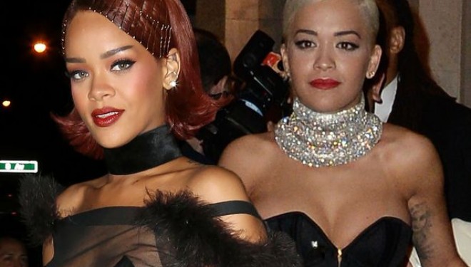 Rivaliteti mes Rihannës dhe Ritës / FOTO