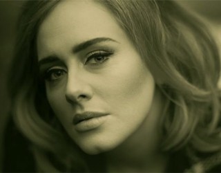 Adele refuzon të ndërpresë turneun Adele refuzon të ndërpresë turneun