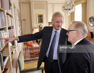Der Standard: Martti Ahtisaari ose Bildt mund të vinë për të ndërmjetësuar krizën në Kosovë