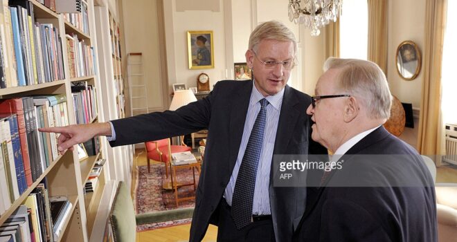 Der Standard: Martti Ahtisaari ose Bildt mund të vinë për të ndërmjetësuar krizën në Kosovë