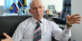 Musmurati: Qeveria nuk tërhiqet pavarësisht thirrjes së opozitës
