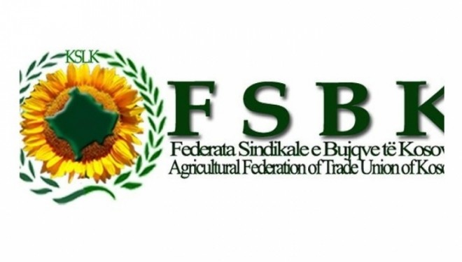 Bujqit i “bashkohen” protestës së opozitës
