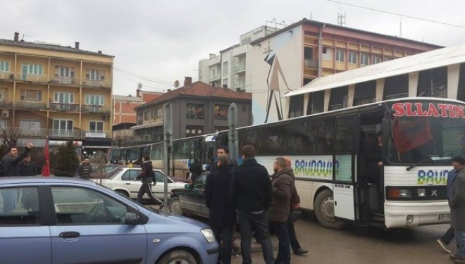 Dhjetë autobus me protestues do të nisen drejtë Prishtinës