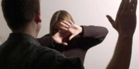 Dhunon ish-bashkëshorten dhe vajzën 14 vjeçare, arrestohet