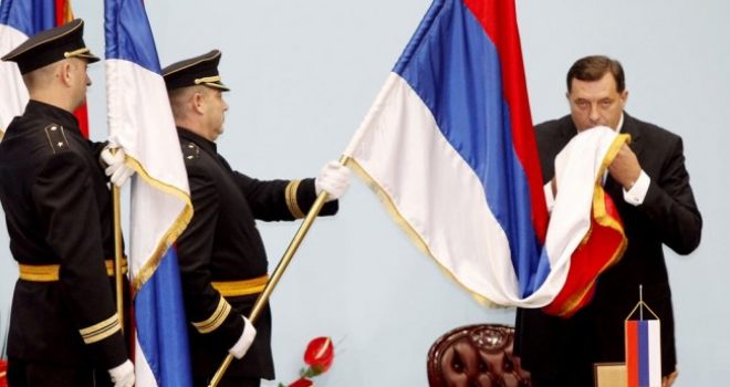 Dodik “shpall pavarësinë” e Republika Srpska-s