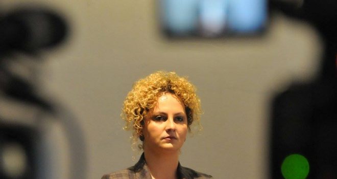 Donika Kadaj akuzon rëndë AAK-në: Ka marrëveshje të fshehta me PDK-në