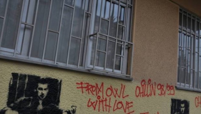 Shfaqen grafite në kryeqytet: Dr Kadri Montana (FOTO)