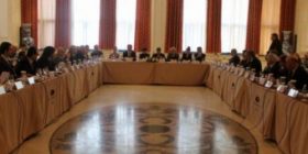 Kosovarët të vetmit në rajon që s’mund ta padisin shtetin e tyre