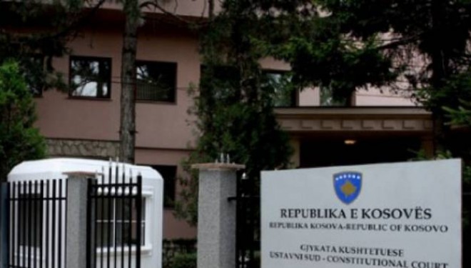 Liberalizimi i vizave ‘peng’ i Gjykatës Kushtetuese, nuk e lëshojnë objektin (Foto/Video)