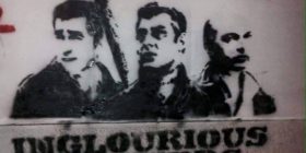 Veseli, Thaçi e Mustafa “kriminelë” në grafitin e ri