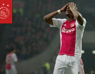 Heracles i merr pikë Ajaksit në Amsterdam Arena