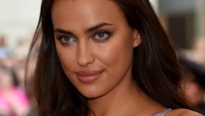 Irina Shayk, krejtësisht nudo / FOTO