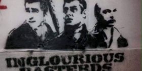 Grafit i ri në Pejë për Veselin, Thaçin e Mustafën