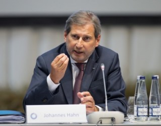 Hahn: Liberalizimi i vizave për Gjeorgjinë, në tetor