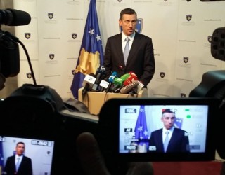 Veseli gazetarit: Mbrojë ti qytetarët! Veseli gazetarit: Mbrojë ti qytetarët!