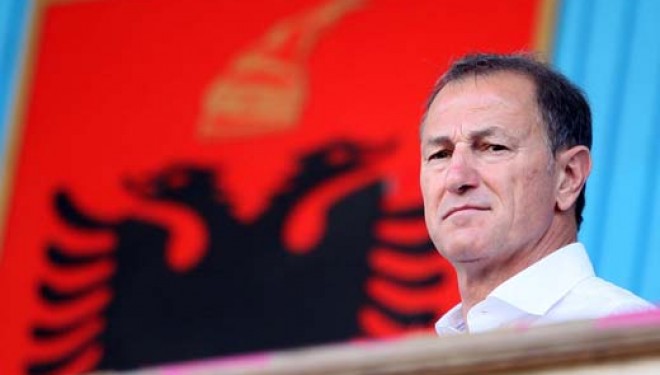De Biasi mesazh për djemtë kuqezi