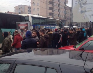 Gjashtë autobusë nisen nga Mitrovica në Prishtinë