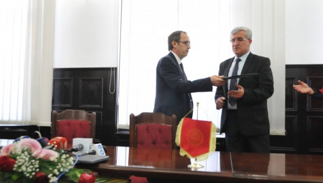 Ministria e Financave hap dyert për studentët!