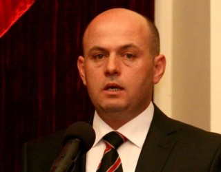 Arsyeja se pse Murat Jashari nuk duhet të jetë president sipas historianëve
