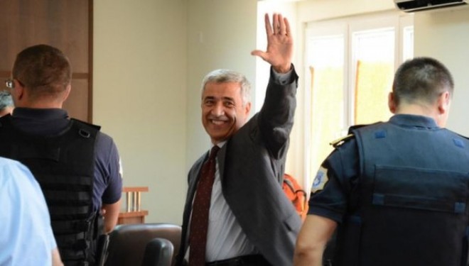 Beogradit nuk i pëlqen barazimi i Ivanoviqit me politikanët “terroristë” të Kosovës