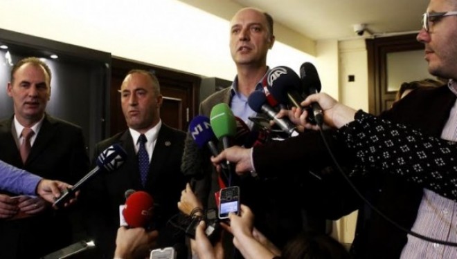 Analistët: Opozita s’ka kthim mbrapa