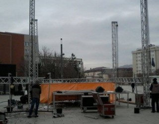 Përgatitet bina,ku përfaqësuesit e opozitës do ti’ drejtohen protestuesve