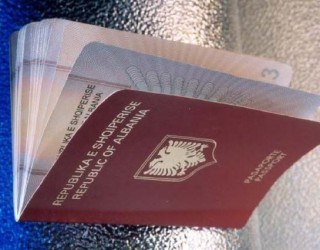 Afaristët kosovarë, letër Ramës: Duam pasaporta shqiptare për prindërit tanë në Kosovë