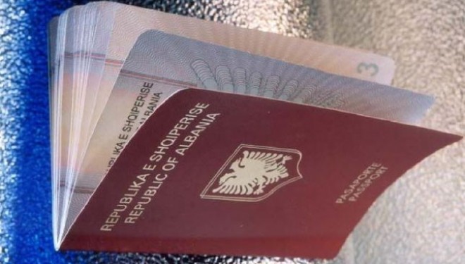 Afaristët kosovarë, letër Ramës: Duam pasaporta shqiptare për prindërit tanë në Kosovë