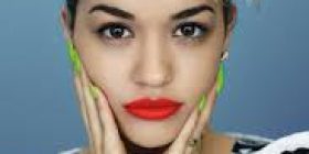 Rita Ora kërkon përkrahje për filmin ‘Shok’ në nominimin për Oscar / FOTO