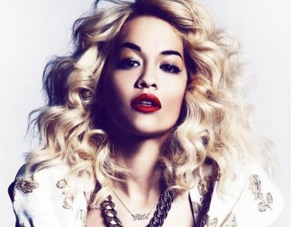 Rita Orën ashtu siç nuk e keni parë kurrë , e gjitha lakuriq! /FOTO