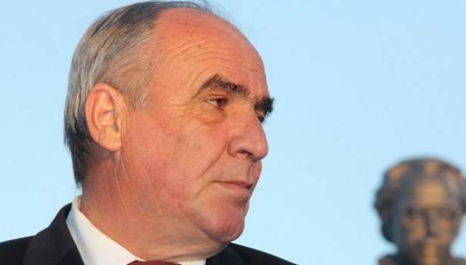 Rugova: Deputetët e LDK-së janë të obliguar të votojnë Thaçin president