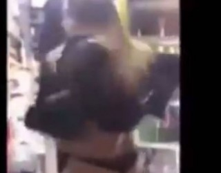 Gjeste primitive të azilantëve, i zhveshën në rrugë vajzat gjermane (Video)