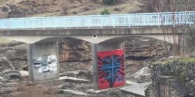 Vandalizëm ndaj flamurit shqiptarë në Tuz!