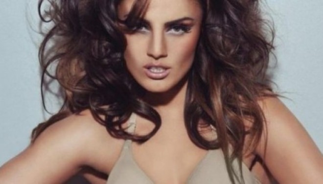 Kjo motra ‘bombë’ e Genta Ismajlit (FOTO)