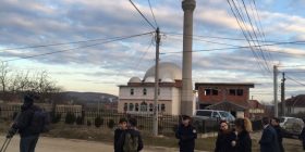Deminohet eksplozivi në xhamin e Drenasit (Foto)