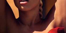 Charlotte McKinney pozon komplet nudo / FOTO