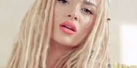 Era quhet “pornostar” nga fansat