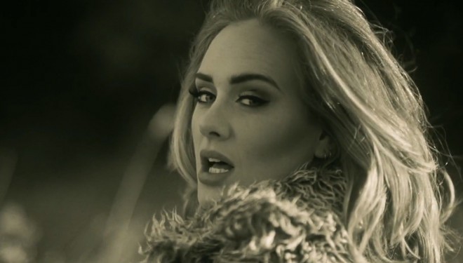 Shpërthen Adele ndaj kandidatit Trump: Nuk të kam dhënë leje për të përdorur këngët e mija në mitingje