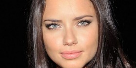 Adriana Lima rrëfen për jetën e saj në modeling
