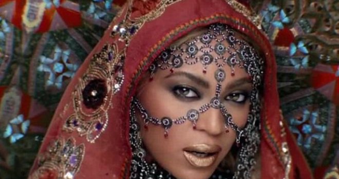 Indianët mërziten me Beyonce dhe Coldplay
