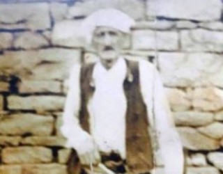 Edhe fotoja e gjyshit të Thaçit e dridh Serbinë (Foto)