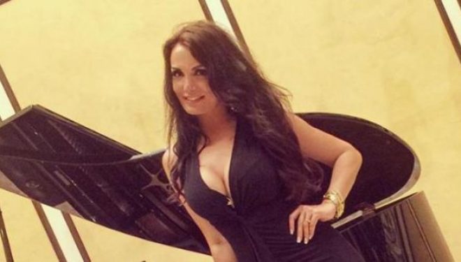Albërie Hadërgjonaj poston video seksi të së bijës (Video)