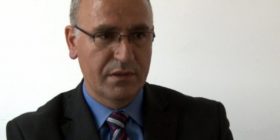 Thaçi dhe Veseli nuk e braktisin Azem Sylën