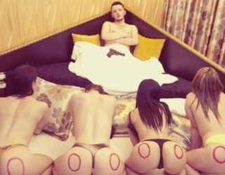 Shqiptari i 1 milion ndjekësve në Instagram: Femrat duan vetë të zhvishen për mua (Foto)
