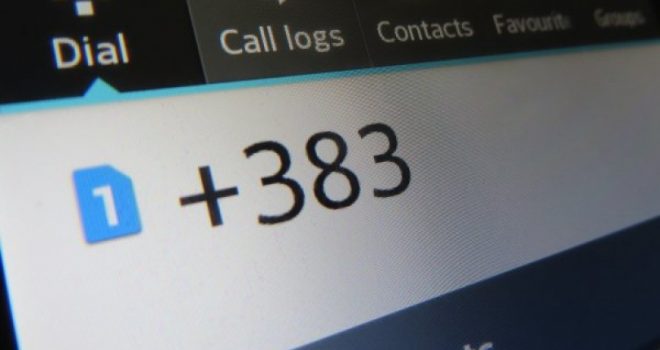 Serbia bllokon kodin telefonik të Kosovës
