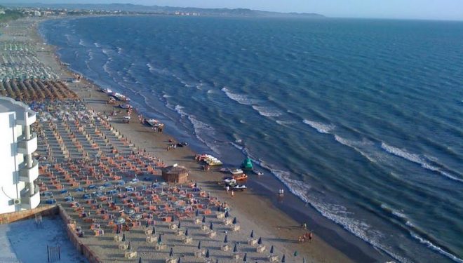 Nisen për pushime në Durrës, çifti kosovar kthehet i tmerruar (FOTO)