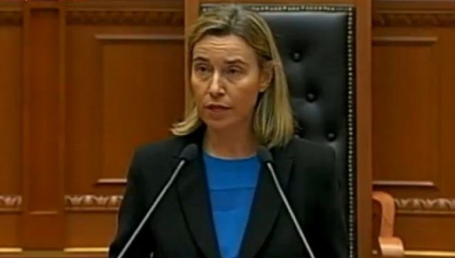 Mogherini: BE i gëzohet liberalizimit të vizave për Kosovën