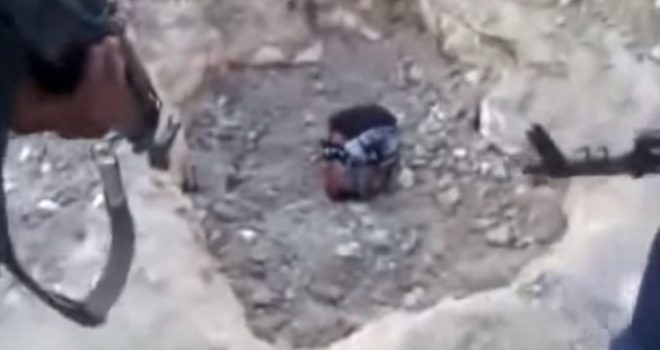 ISIS varros të gjallë dezertorët e betejës së Irakut