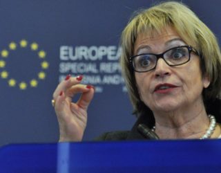 Doris Pack kundër demarkacionit si kusht për vizat